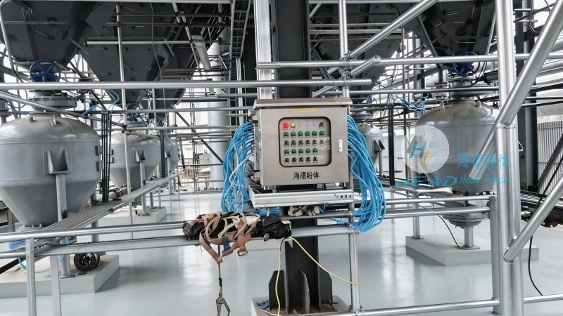 Alemania, Düsseldorf: Polvo micro de silicio de alta pureza, proyecto de ingeniería de transporte sin contaminación.